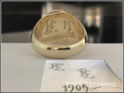 Zwei Monogramme mit Jahreszahl